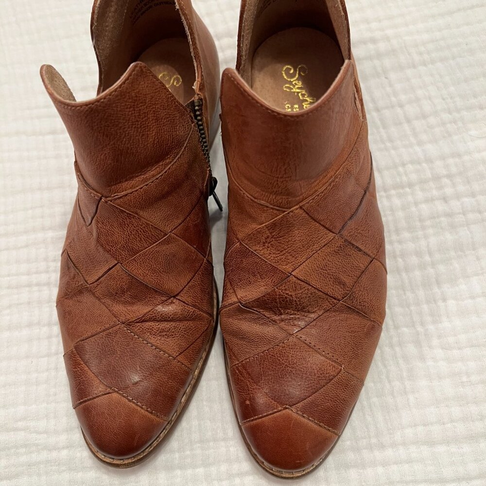 Seychelles Brown Leather Booties Size 7